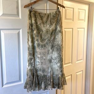 green patterned skirt with mermaid type cut, fairycore,